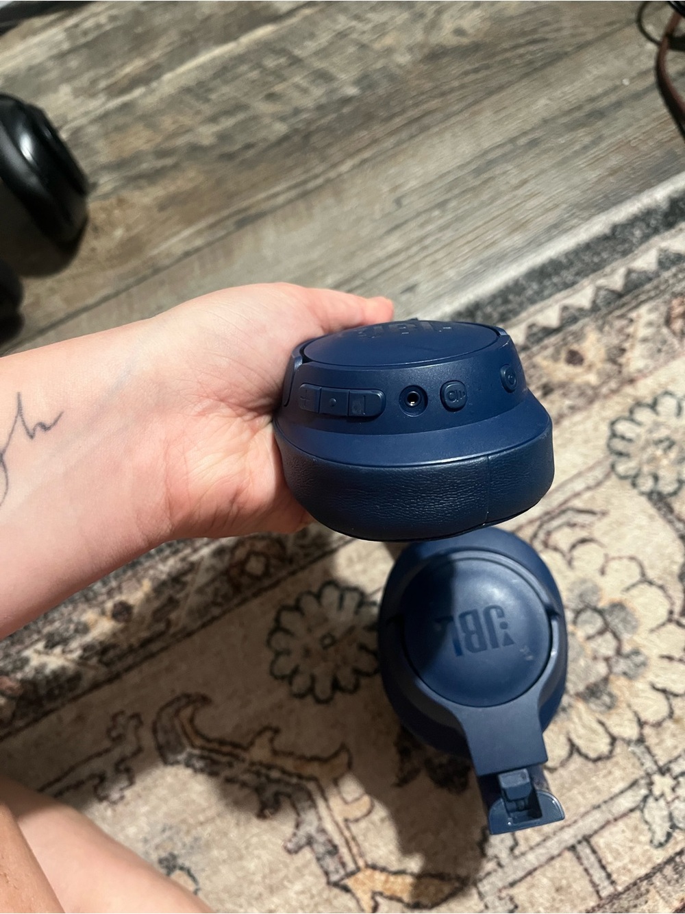 JBL Foldable Over-Ear Headphones in Dark Blue